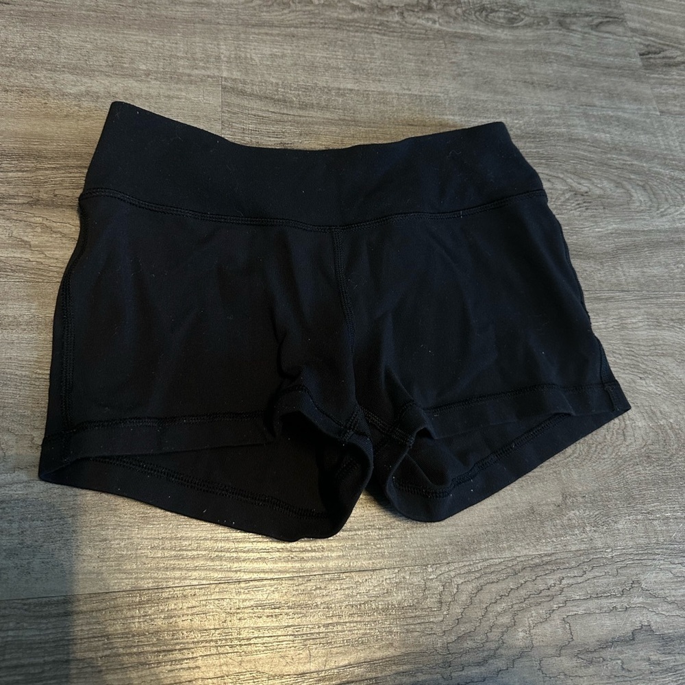 Ivivva Reversible size 10 black shorts